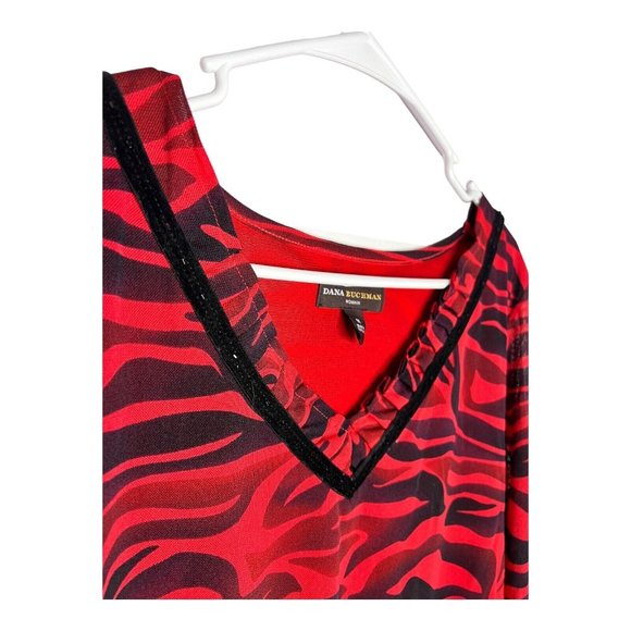 Dana Buchman Women's Long Sleeve Top 1X Red Black Tiger Animal Print V Neck - Picture 4 of 11